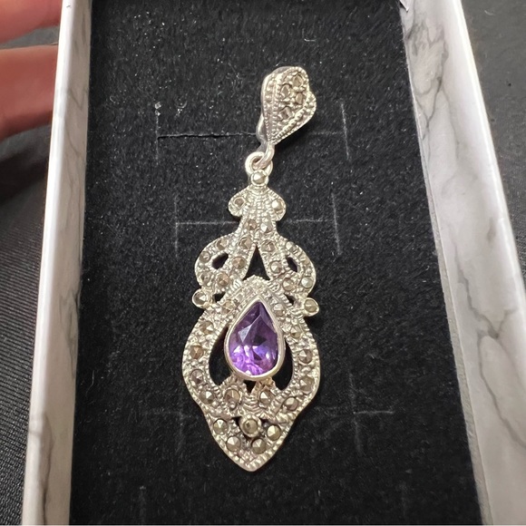 Vintage Sterling Silver Amethyst and Marcasite Dangling Pendant - Picture 5 of 6